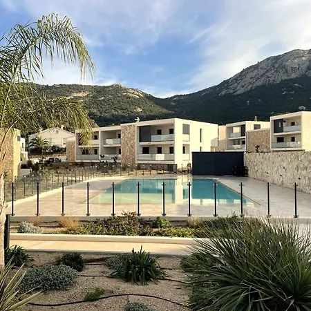 Appartement T2 Avec Piscine A - Fr-1-719-25 *